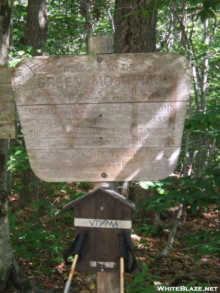 State Line sign