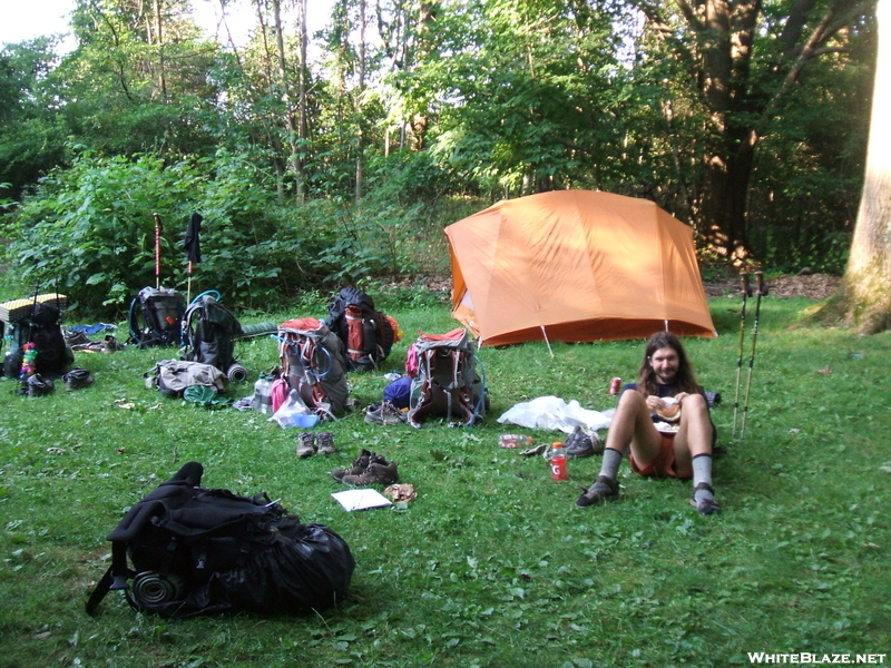 09 Hikers At The Rph Work Weekend & Cook Out.