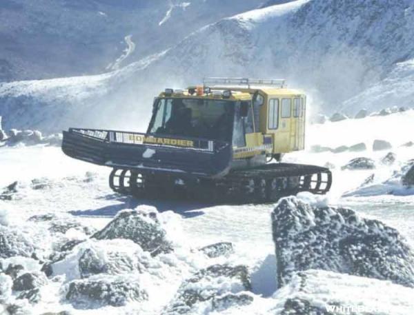 Bombardier snowcat on Mount Washington