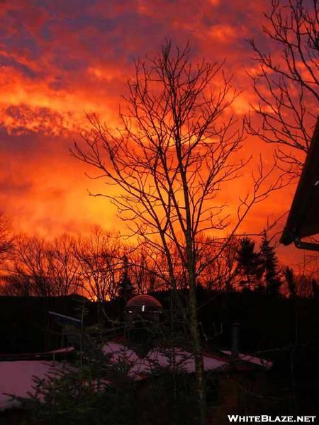 Sunrise at Lonesome Lake Hut