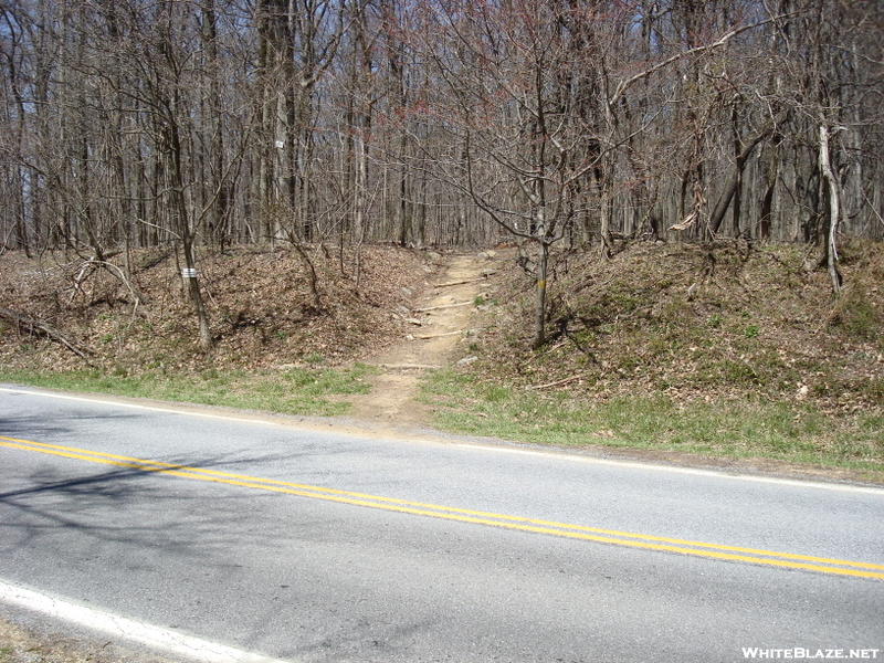 Boonsboro Mountain Road Crossing, Md, 04/18/09