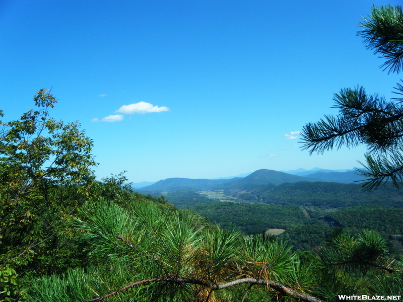 The East Coast Hikers Hike Mcafee's Knob And Dragon's Tooth