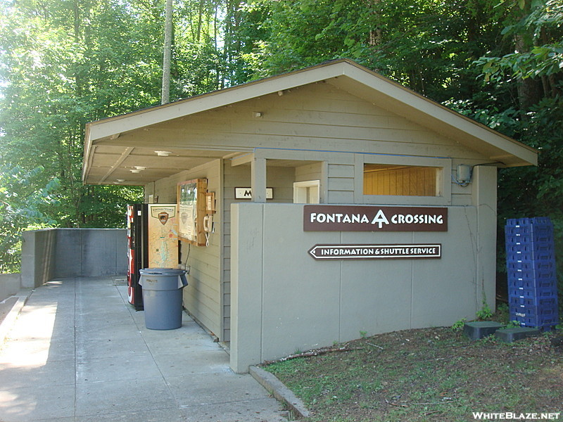 0267 2011.06.25 Fontana Lake Marina Comfort Station