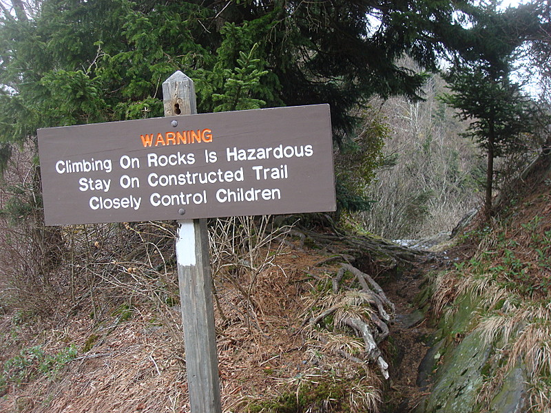 0398 2012.04.02 Warning Sign At Sidetrail To Charles Bunion