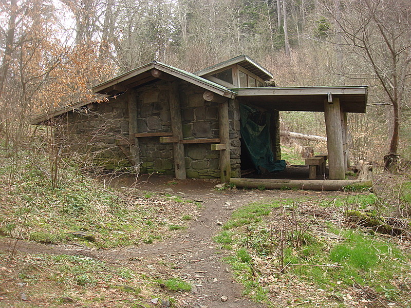 0405 2012.04.02 Pecks Corner Shelter