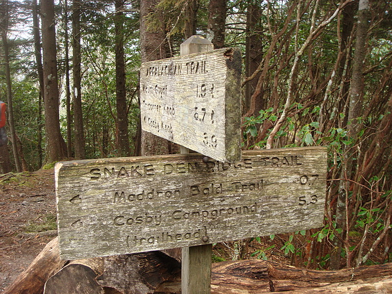 0427 2012.04.03 Snake Den Ridge Trail Sign