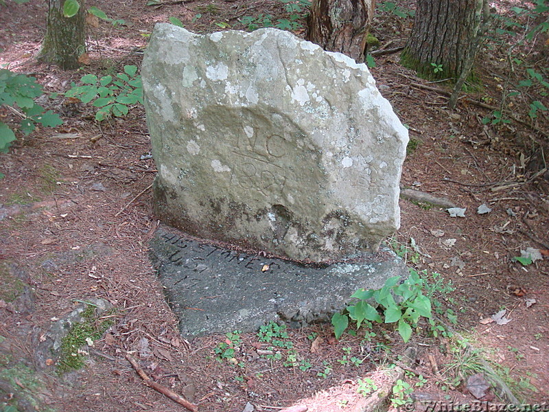 0445 2012.08.26 NC State Line Marker At Davenport Gap