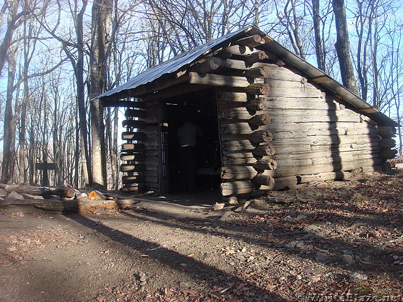 0486 2012.11.25 Walnut Mountain Shelter