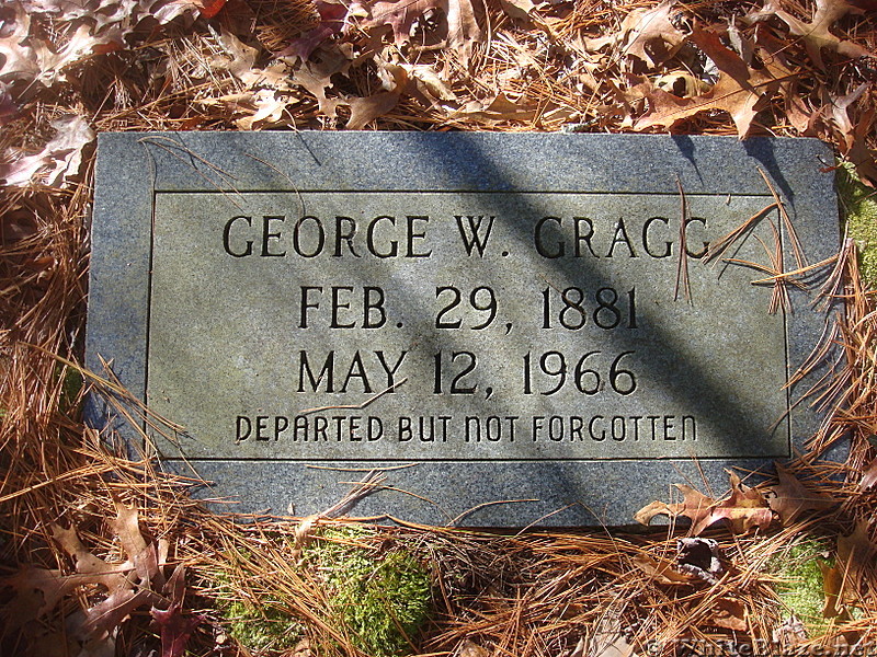 0497 2012.11.25 George Gragg Grave