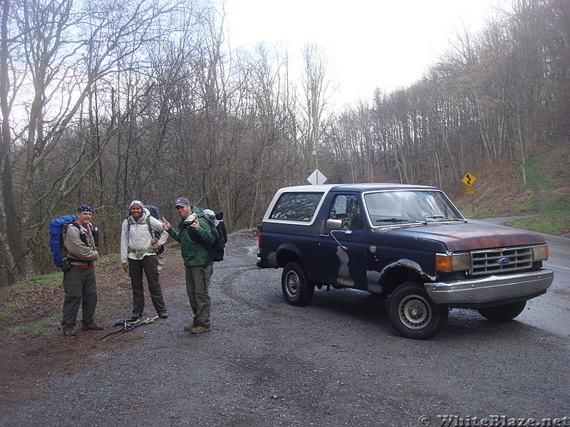 0627 2014.04.25 Rob, Nikki and Jeremy At Iron Mountain Gap