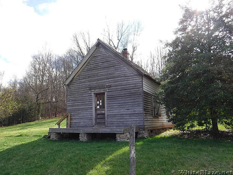 0828 2017.04.01 Schoolhouse