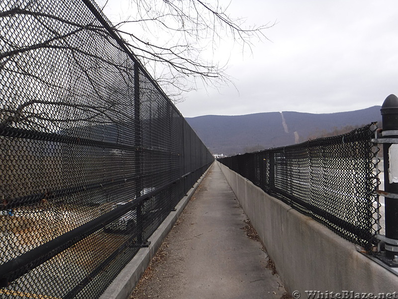 0900 2017.12.30 AT On US 460 Senator Shumate Bridge