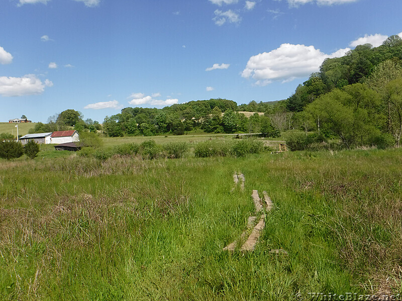 0942 2020.05.31 Sinking Creek Valley AT NOBO to VA 42