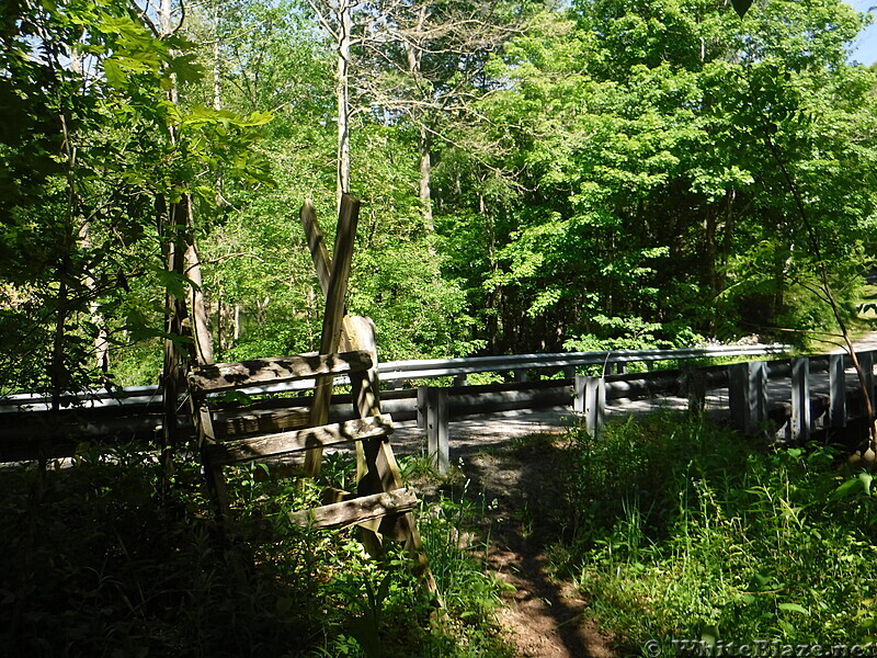 0945 2020.06.01 AT NOBO Crossing Of VA 630