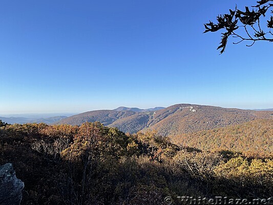 1096 2022.10.22 View Of Wintergreen Ski Resort And The Priest