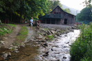 Mountain Harbour Hostel, Tn by bus in Hostels