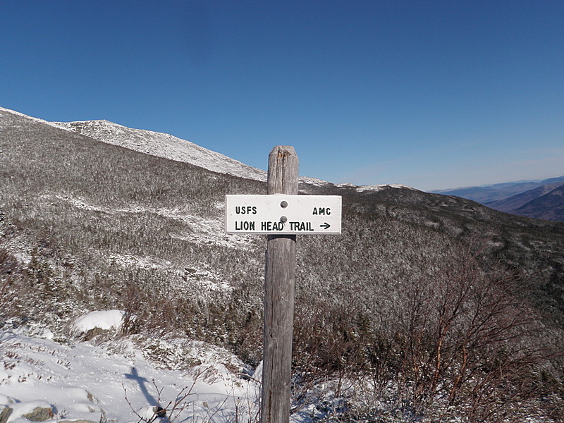 Lion's Head trail - Mount Washington December 2011