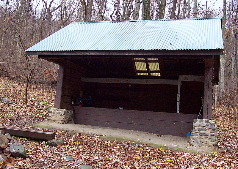 Rod Hollow Shelter Nov 2011 Front Royal to Harpers Ferry
