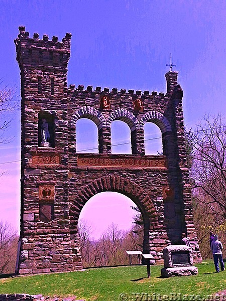 War Correspondence Monument