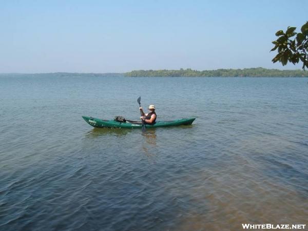 yaking on da lake