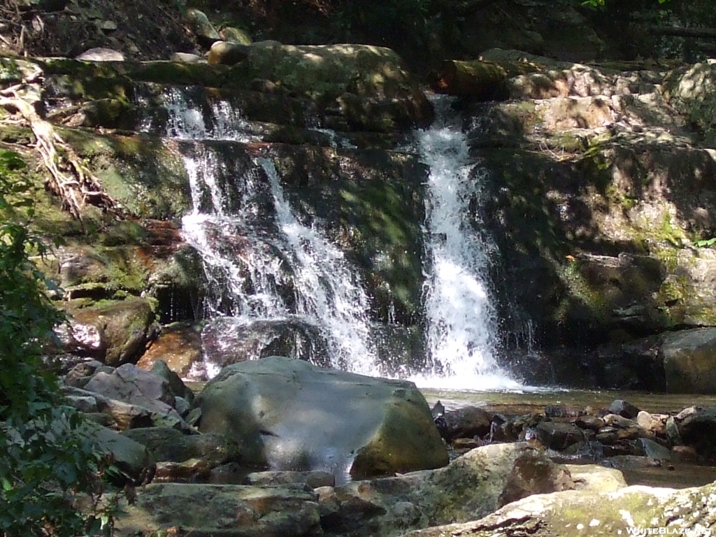 Dunnfield Creek falls