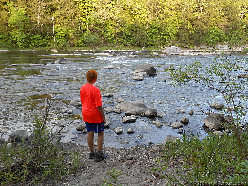 Connecticut:  NY Border to Kent  May 2013