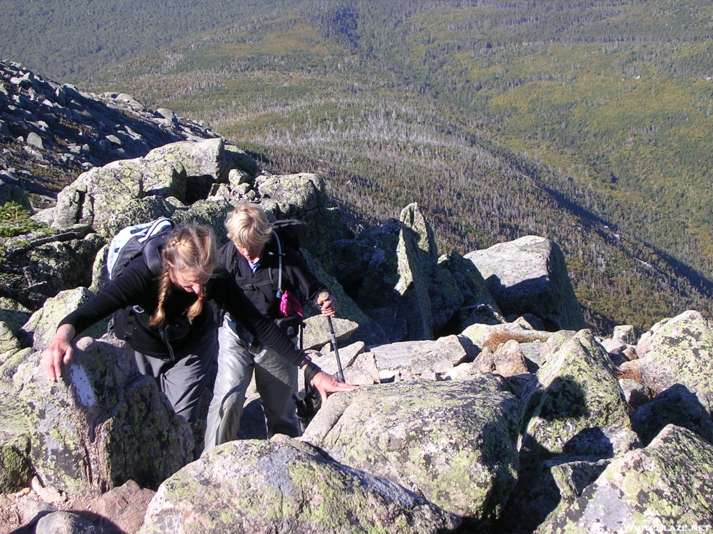 Scarf & Nails scrambling up Hunt Trail