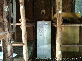 Standing Bear Hostel (clean linen closet)