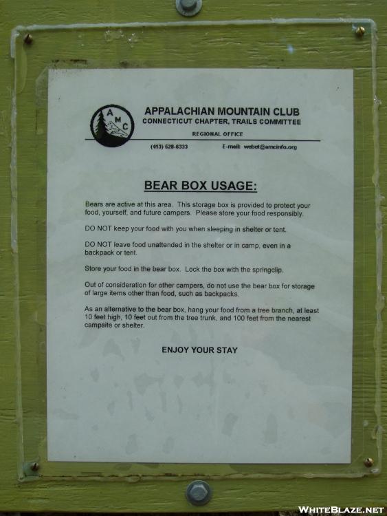 Riga Lean-to: Bear Box sign
