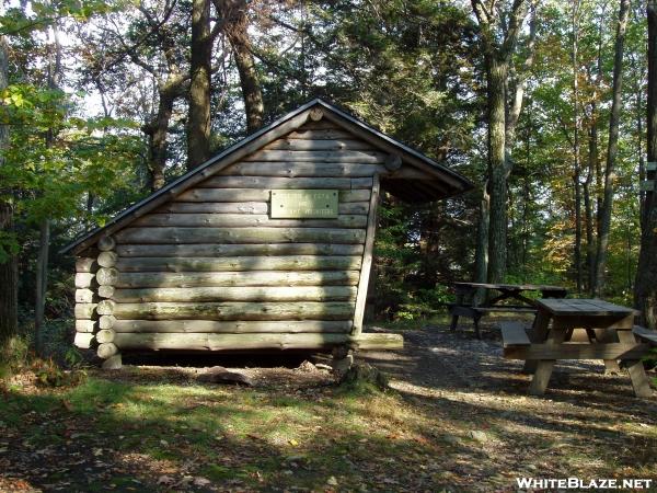 Brassie Brook Lean-to: Left profile