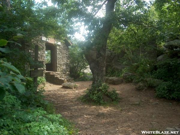 Blood Mountain Shelter, Summer 06